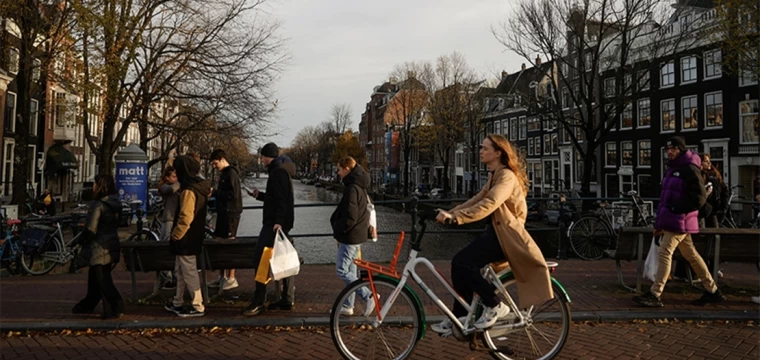 Hollanda'da rekor sayılan 11 günün ardından güneş açtı