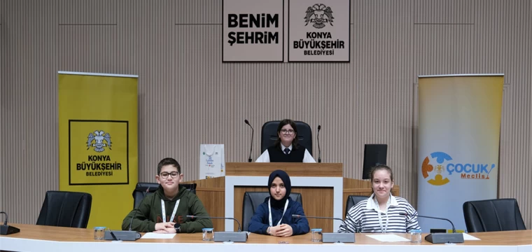 Konya Büyükşehir Çocuk Meclisi, İlçe Ziyaretleriyle Öğrencilere Ulaşıyor