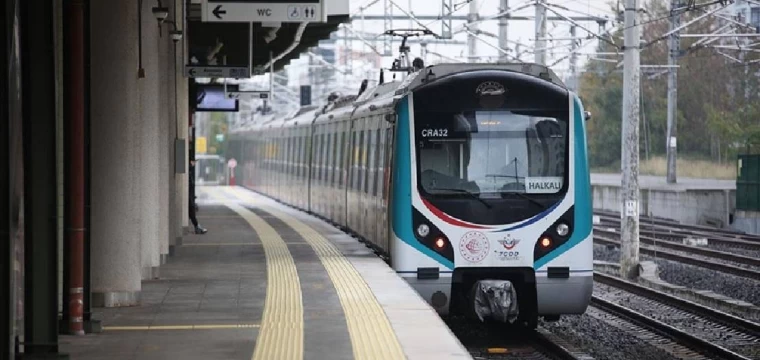 Marmaray bir günde 743 bin 596 yolcu taşıyarak rekor kırdı