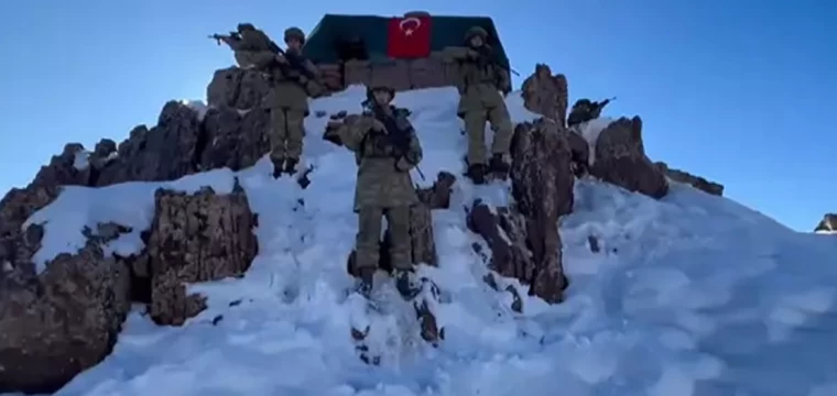 Mehmetçik'ten yeni yıl mesajı