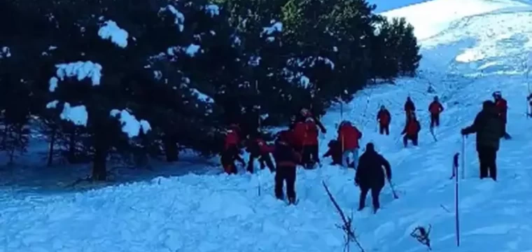 Palandöken'de çığ faciası: 1 ölü, 3 yaralı