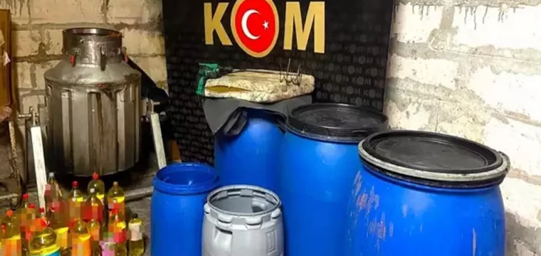 Yalova'da 68 Litre Sahte İçki Ele Geçirildi, 3 Gözaltı