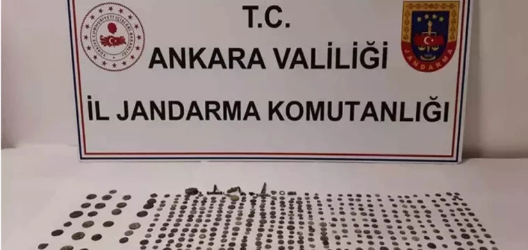 Ankara'da 530 parça tarihi eser ele geçirildi; 2 gözaltı