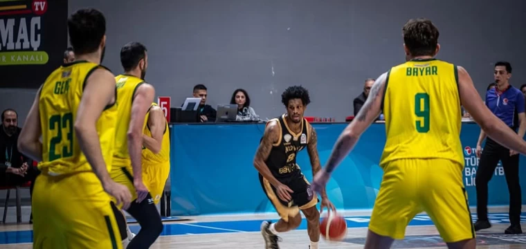 Büyükşehir Finalde üzdü:69-66