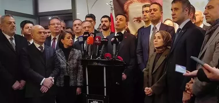 CHP heyeti Beşiktaş'ta: Başkanımızın yanındayız