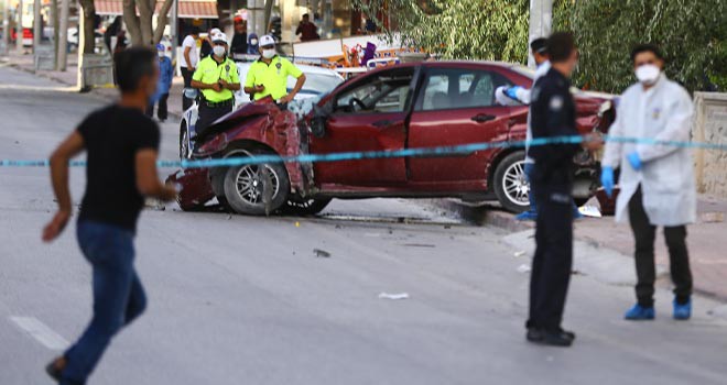 Otomobilin çarptığı 5 yaşındaki çocuk ile babası hayatını kaybetti