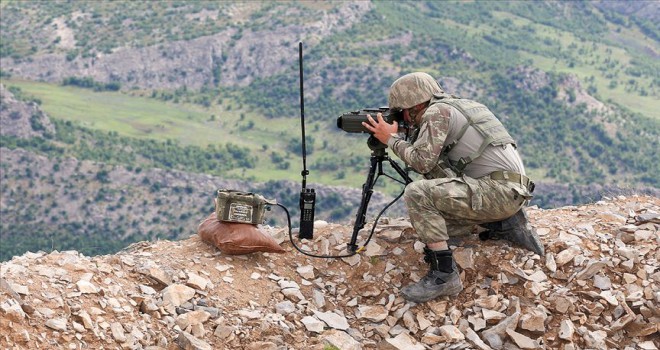 MSB: Fırat Kalkanı bölgesinde 2 PKK/YPG'li terörist gözaltına alındı