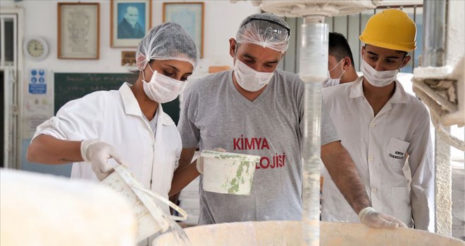 Okuldan ülke ekonomisine 5,3 milyon liralık katkı