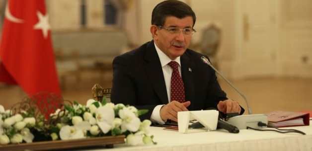 Davutoğlu: Irak'a üçüncü bir ülke karışmasın