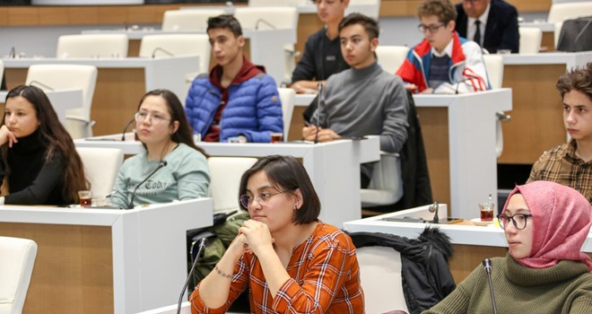 Kavuş, geleceğin liderlerini ağırladı