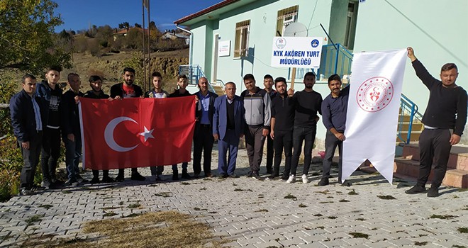 KYK öğrencileri sağlık ocağını boyadı