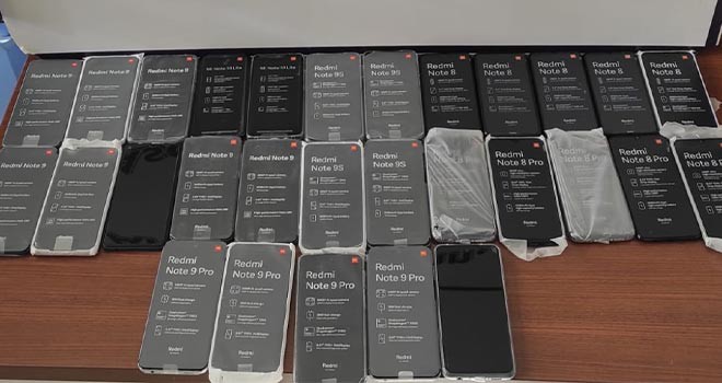 Akşehir'de gümrük kaçağı 29 telefon ele geçirildi