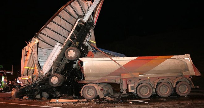 TEM otoyolunda trafik kazası: 1 ölü, 2 yaralı