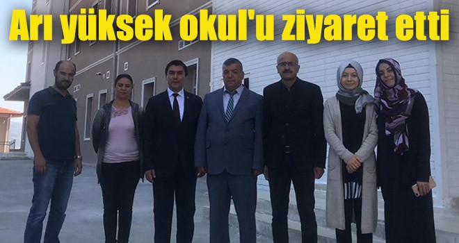 Arı yüksek okul'u ziyaret etti