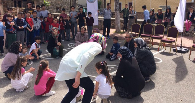 Derebucak'ta okul dışarıda günü etkinlikleri