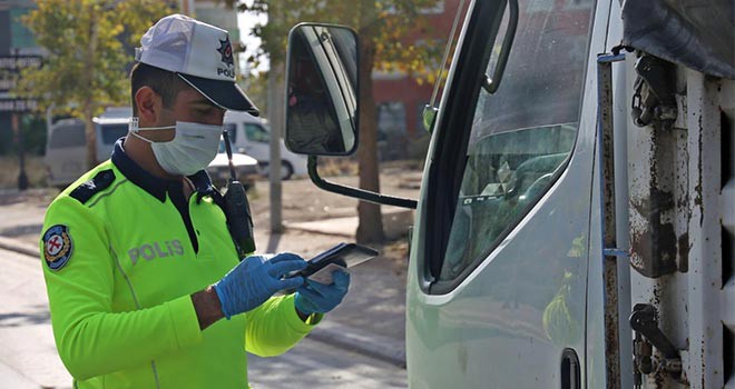 Konya'da bin 766 sürücüye adli ve idari işlem yapıldı