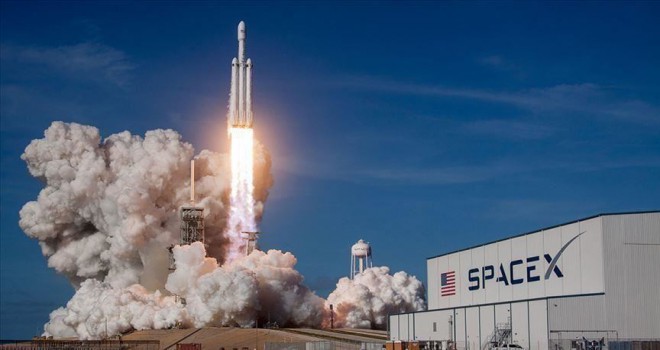 SpaceX kargo mekiğini yolladı