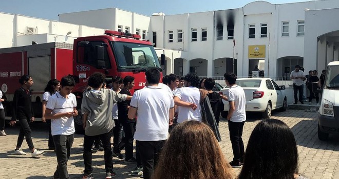 Bodrum'da lisede yangın