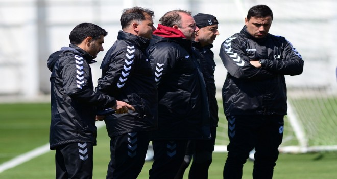 'Konyaspor'da kalmak isteriz'