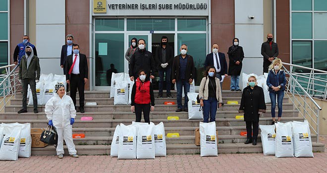 Konya’da sokak hayvanları aç kalmıyor