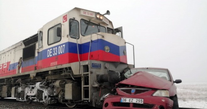 Kars'ta tren kazası: 3 ölü