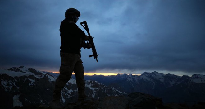 Hakkari'de bir asker şehit oldu