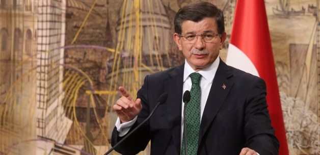 Davutoğlu: Bu Anayasa kocaman bir ayıptır