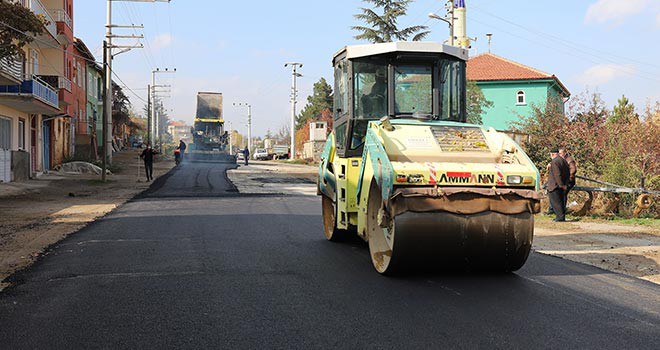 Büyükşehir’den Doğanhisar’da asfalt çalışması