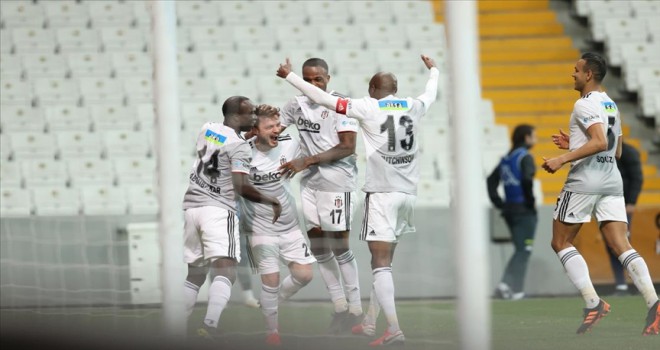 Beşiktaş 3 puanı 3 golle aldı