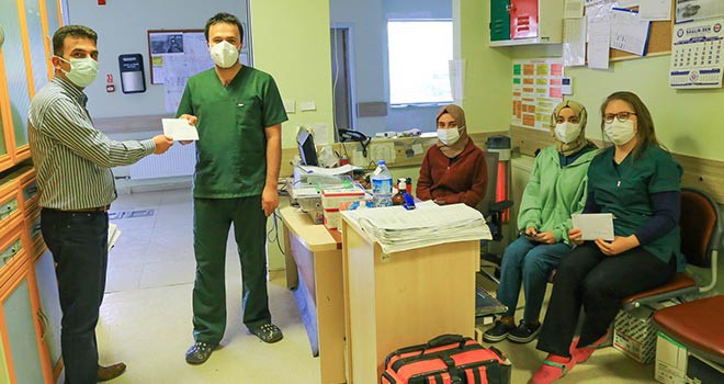 Hadim'de öğrencilerden sağlık çalışanlarına mektup