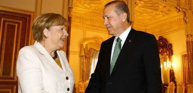 Erdoğan, Merkel ile görüştü