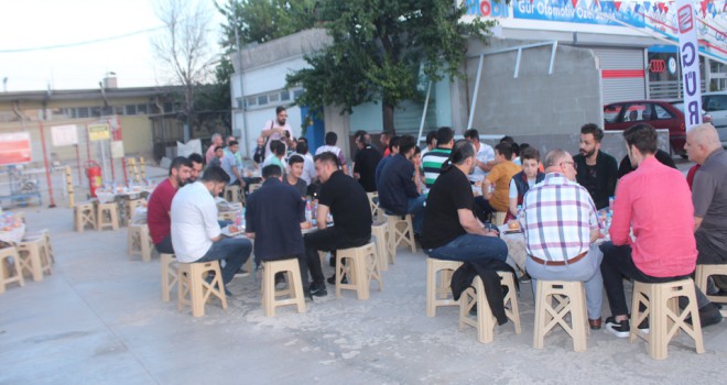 GİV'den iftar yemeği