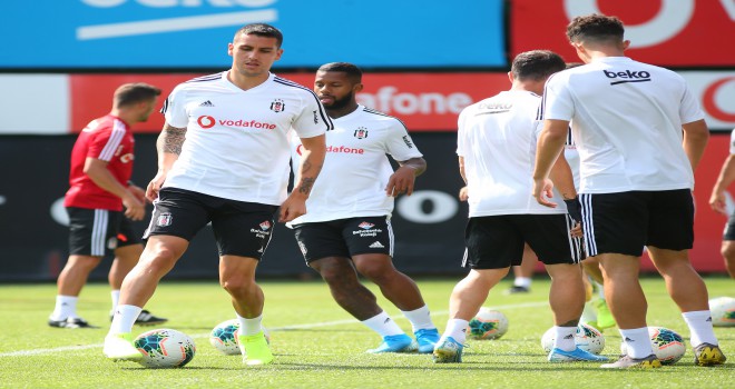 Beşiktaş kondisyon ve taktik çalıştı