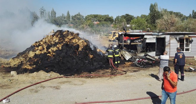 Seydişehir'de saman yangını