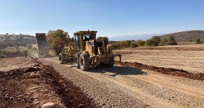 Ahırlı'da yayla yolları yapılıyor