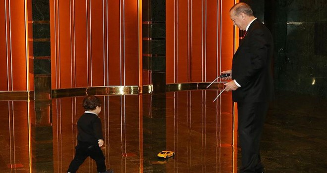 Cumhurbaşkanı Erdoğan torunuyla fotoğrafını paylaştı