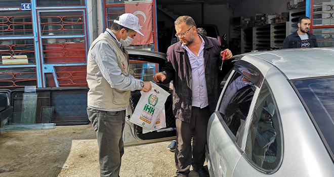 Ilgın İHH’dan ücretsiz maske