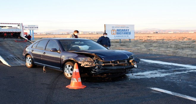 Aksaray'da otomobille tır çarpıştı: 5 yaralı