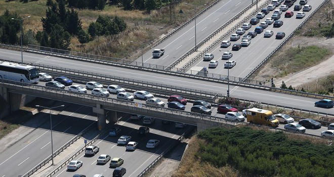 Trafikteki taşıt sayısı 631 bin arttı