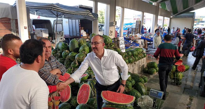 Kavuş esnafla buluştu