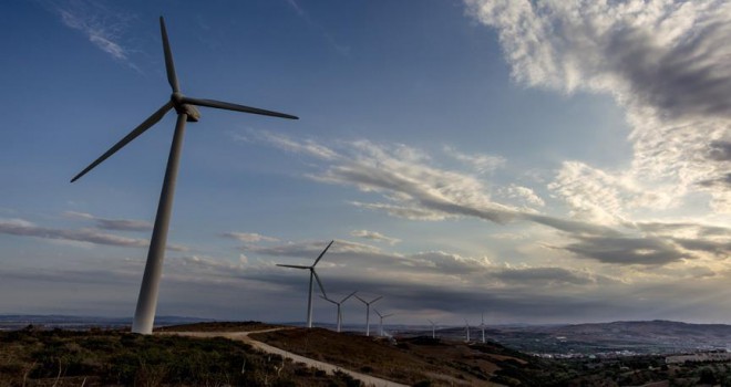 Rüzgar enerjisinde 8 bin megavatlık kapasite hedefi