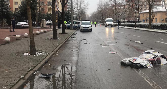 Gazete dağıtıcısı otomobilin çarpması sonucu yaşamını yitirdi