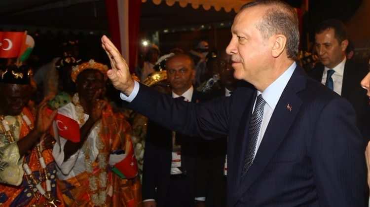 Erdoğan'a Gana'da Devlet Törenli Karşılama