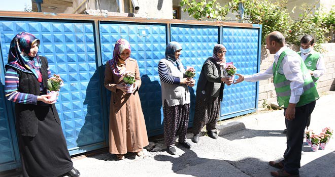 Karatay’ın, sosyal projeleri katkı sağlıyor