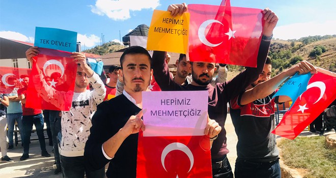 KYK’lı gençlerden Mehmetçik’e dua