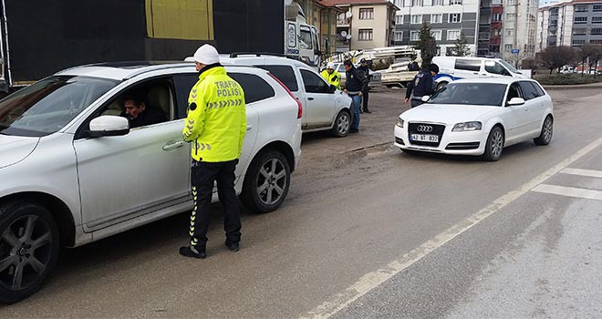 Kulu’da yılbaşı öncesi trafik denetimleri yoğunlaştı