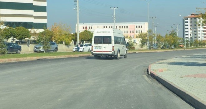 Ereğli Belediyesinden hastane yoluna sıcak asfalt