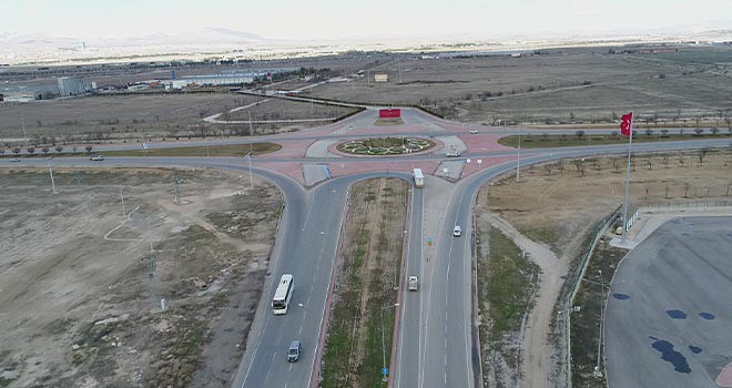 Aksaray Yolu Aslım Caddesi girişine köprülü kavşak