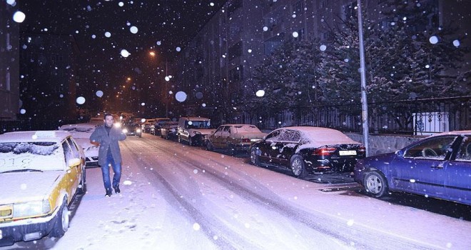 Doğu Anadolu yeni yıla kar yağışıyla girdi