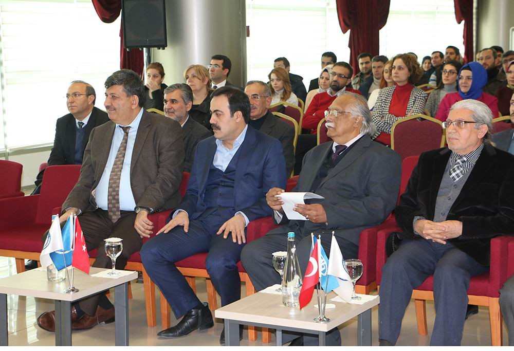 Kto Karatay Üniversitesi’nde Kitap Tanıtımı Ve İmza Günü